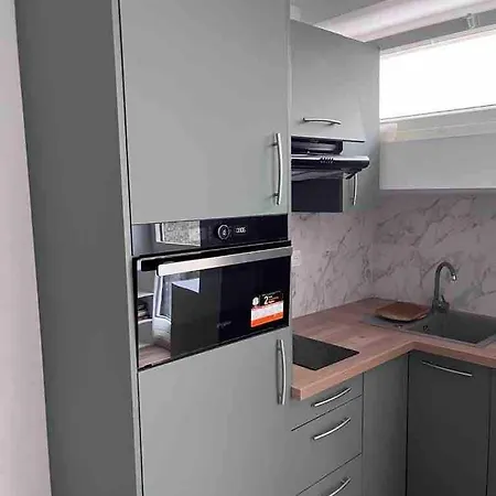 Apartment 13 Proche Luxembourg